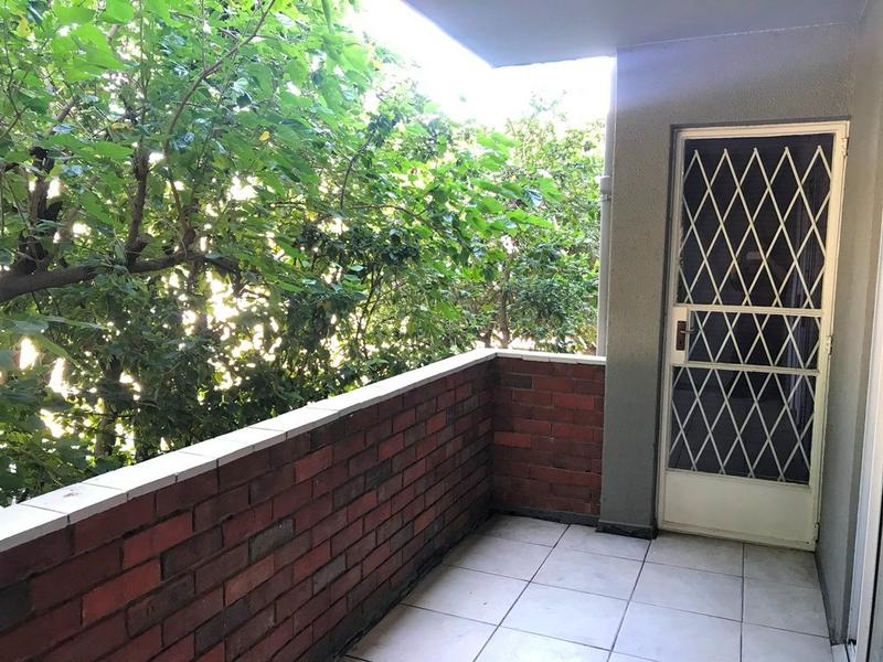To Let 2 Bedroom Property for Rent in Tamboerskloof Western Cape